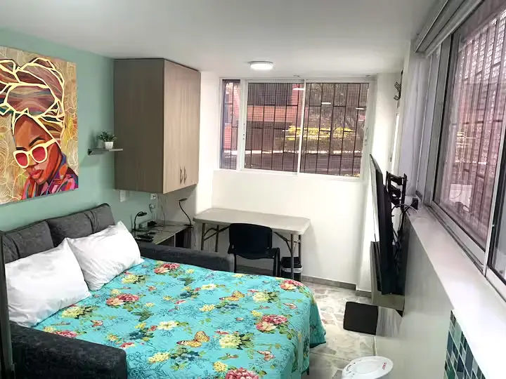 Estudio amoblado en Laureles Medellín, 001 Acacias cerca de la Calle 35